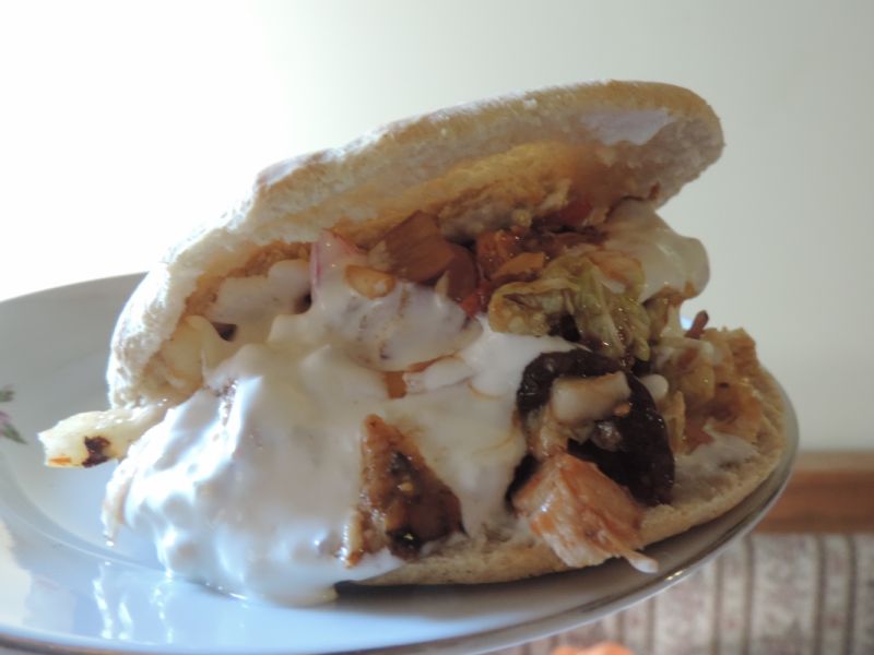 Kebab z sosem czosnkowym