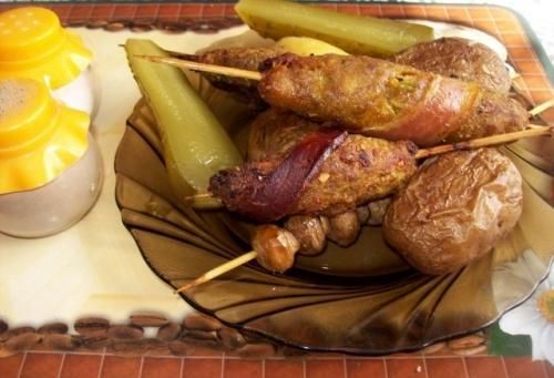 Kebabczęta owijane boczkiem Kebabczęta owijane boczkiem