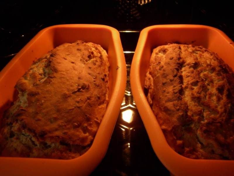 Kefirowo - maślankowy chlebek na miodzie