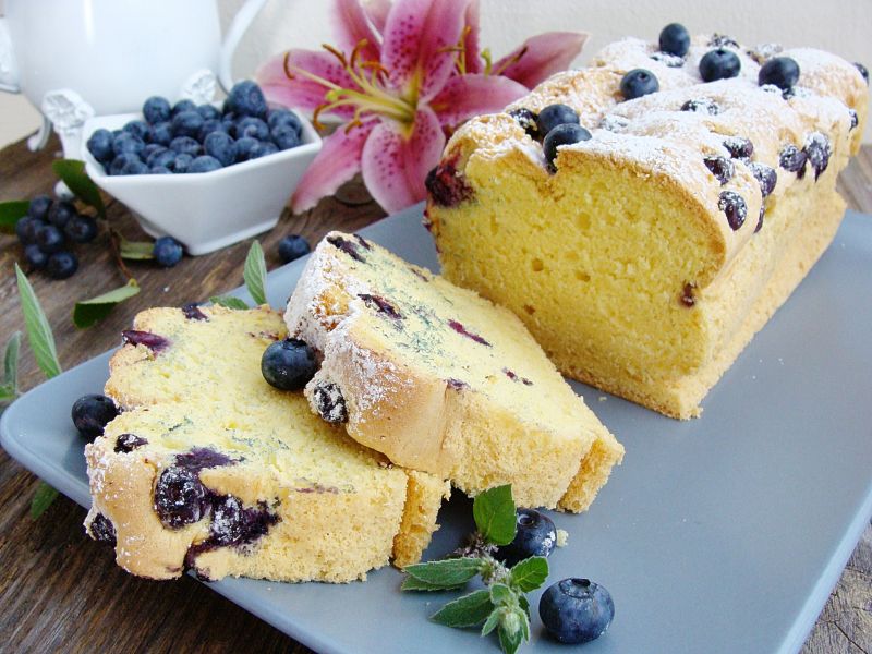 Keks majonezowy z borówkami