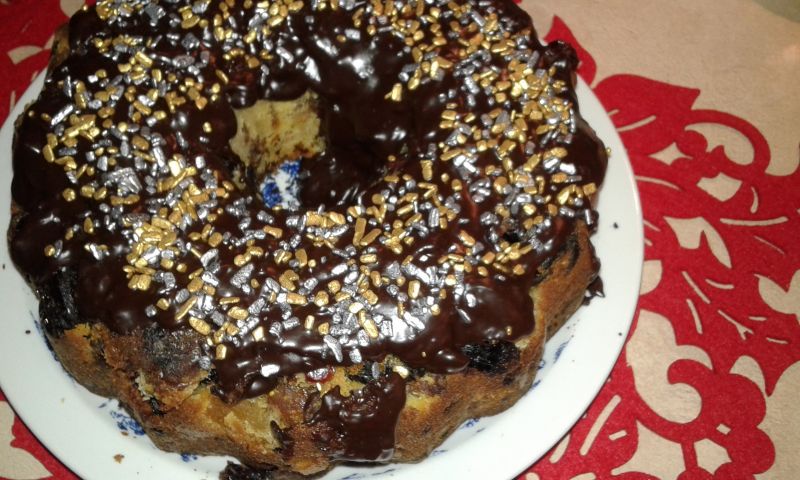 Keks z bakaliami na bogato