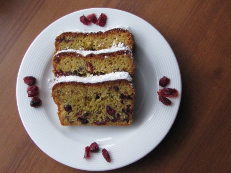 Keks z żurawiną w winie