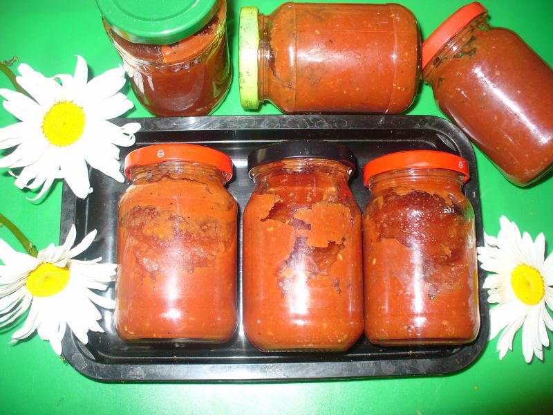 Ketchup z papryką i cukinią Ketchup z papryką i cukinią