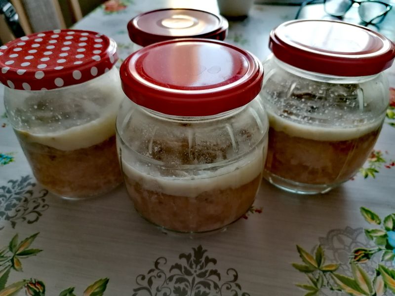 Kiełbasa w słoiku Kiełbasa w słoiku
