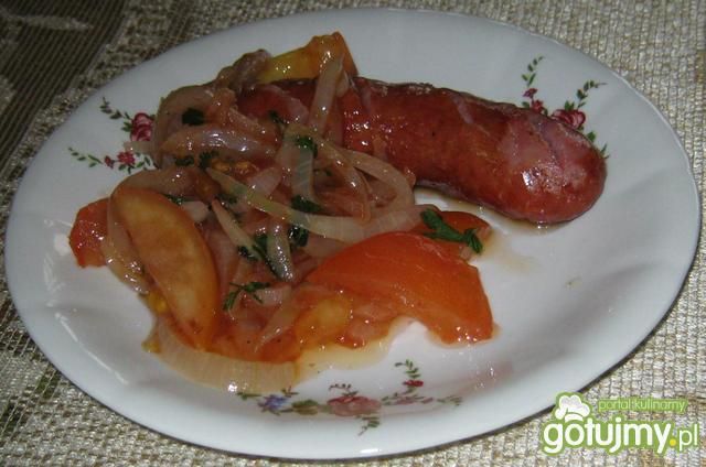 Kiełbasa z sosem Kiełbasa z sosem