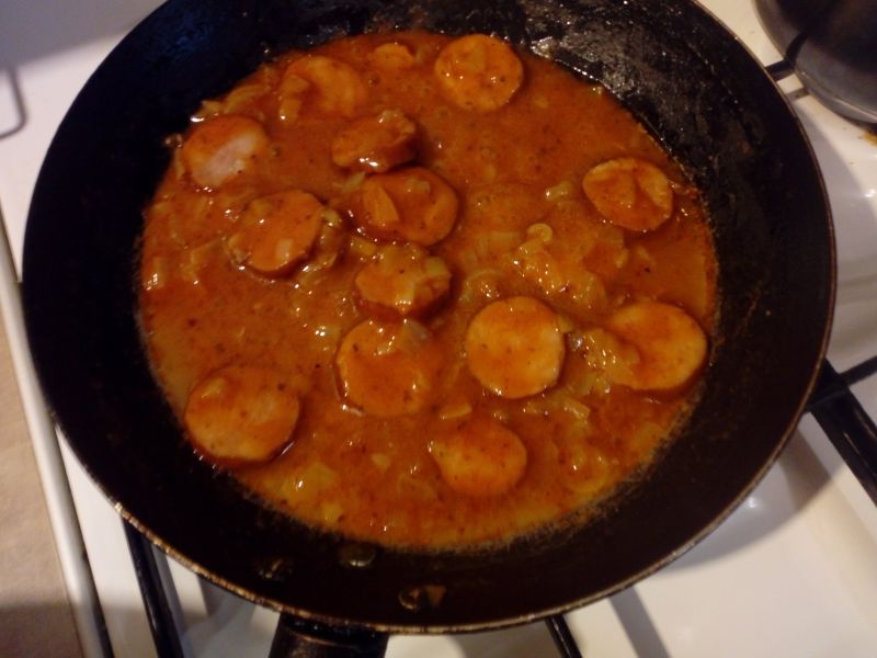 Kiełbaska w sosie pomidorowym