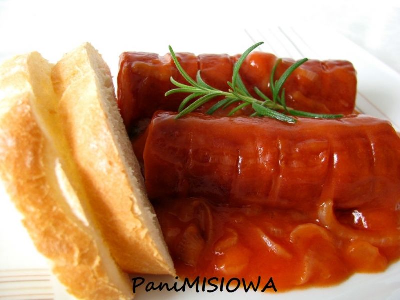 Kiełbaski w ostrym sosie pomidorowym