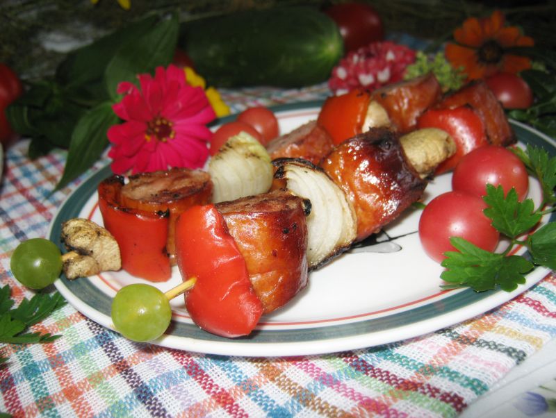 Kiełbaskowe szaszłyki