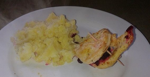 Kieszonki z piersi z kurczaka z buraczkami Kieszonki z piersi z kurczaka z buraczkami