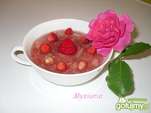 Kisiel truskawkowy z poziomkami  Kisiel truskawkowy z poziomkami
