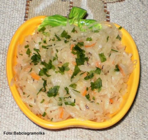 Kiszona kapusta z rzodkwią i gruszką :