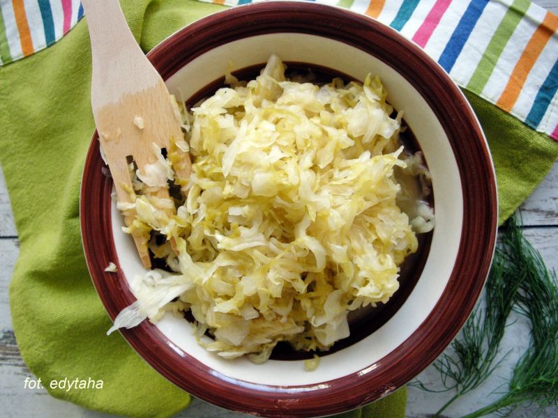 Kiszona młoda kapusta