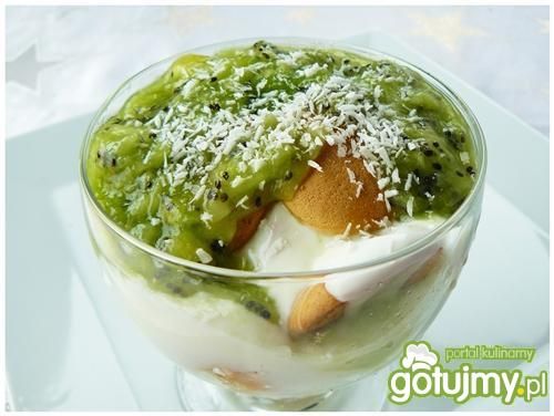 Kiwi z kremem kokosowym i biszkoptami