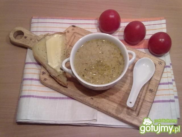 Klasyczna zupa cebulowa 