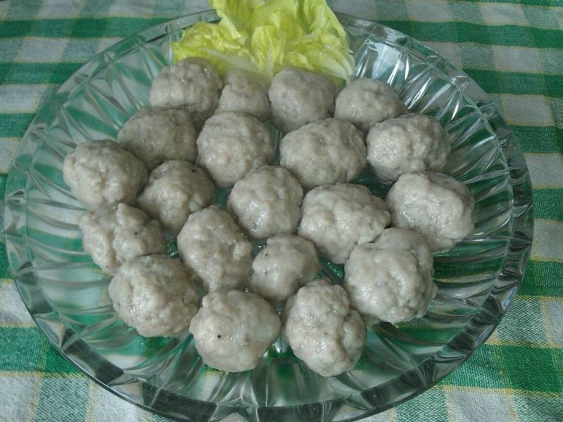 Klasyczne pulpety z kaszą manną