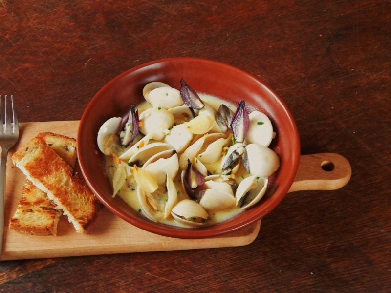 Klasyczny gulasz z małży Klasyczny gulasz z małży