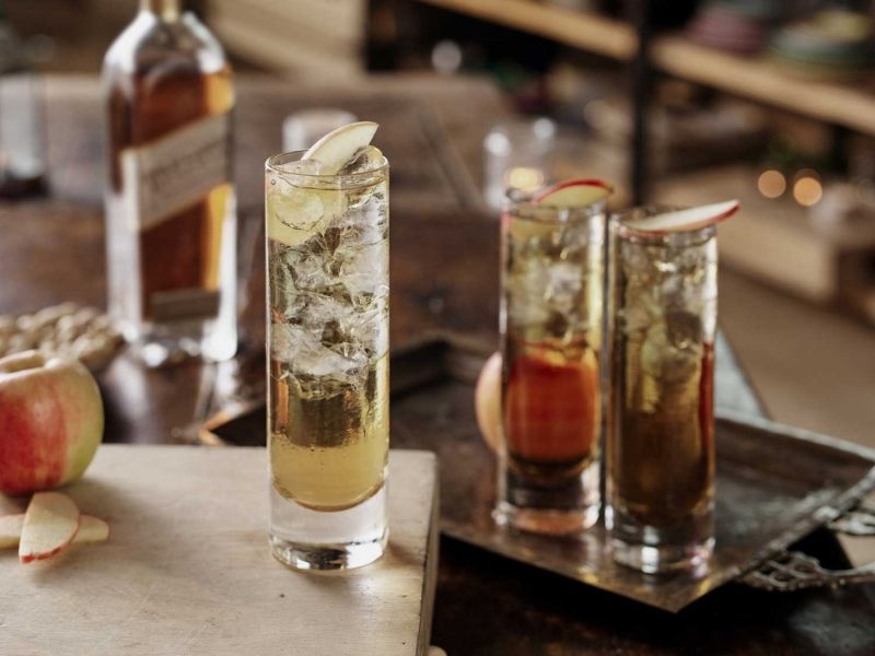 Klasyczny koktajl - Whisky Apple Soda