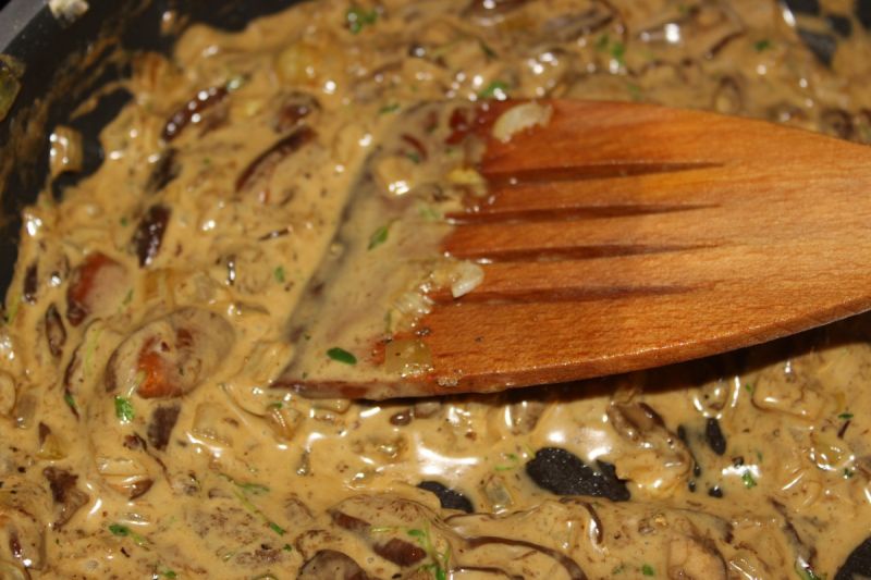 Klasyczny sos borowikowy