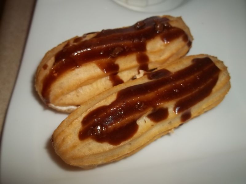 Klery z kremem budyniowo - karmelowym