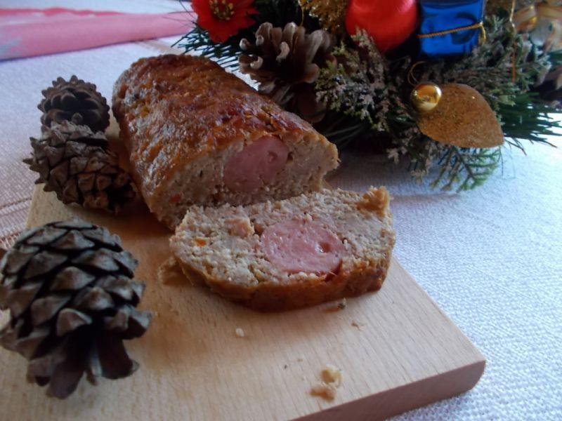 Klops nadziewany kiełbasą