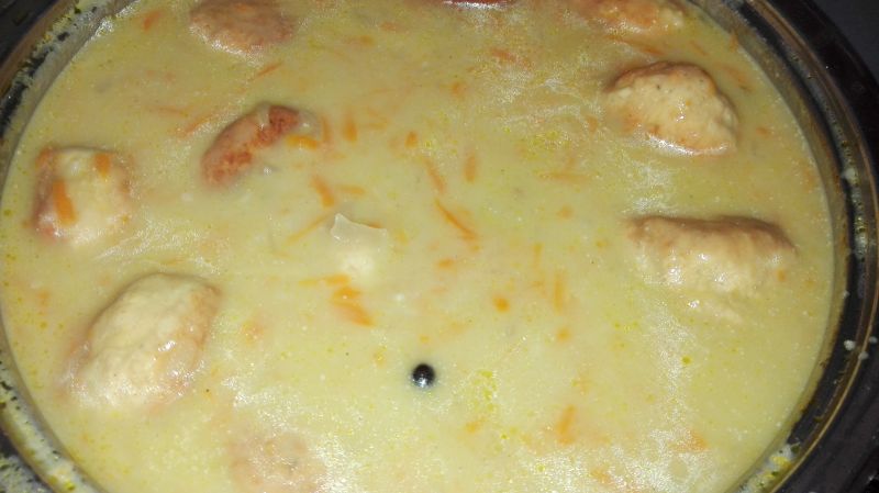 Klopsiki drobiowe w sosie jarzynowym Klopsiki drobiowe w sosie jarzynowym