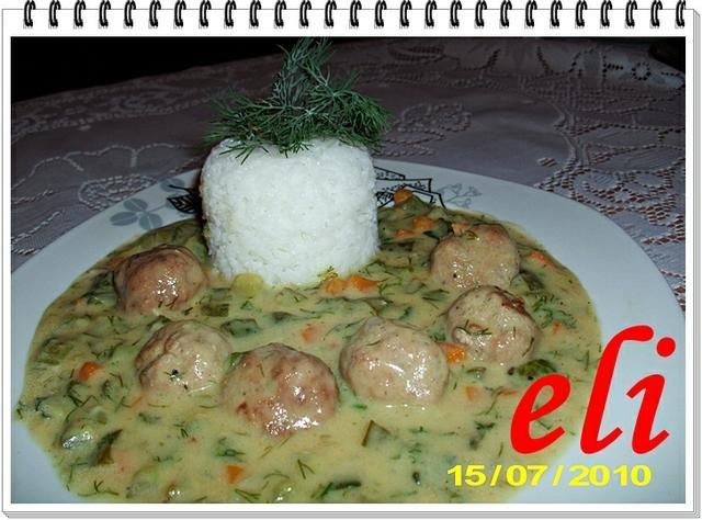 Klopsiki Eli w ogórkowym sosie Klopsiki Eli w ogórkowym sosie