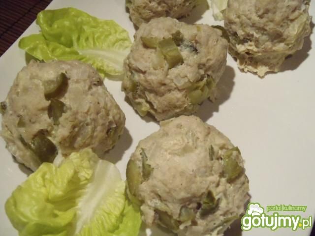 Klopsiki gotowane na parze z ogórkiem Klopsiki gotowane na parze z ogórkiem