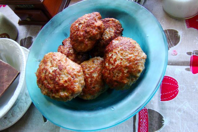 Klopsiki mięsno-pieczarkowe Klopsiki mięsno-pieczarkowe