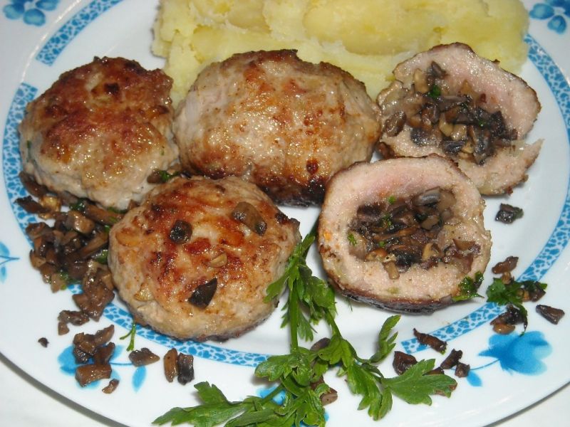 Klopsiki nadziane pieczarkami Klopsiki nadziane pieczarkami