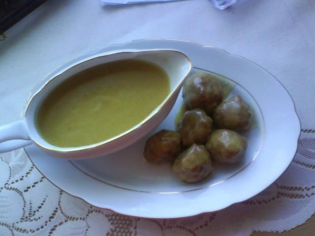 Klopsiki w jasnym sosie Klopsiki w jasnym sosie