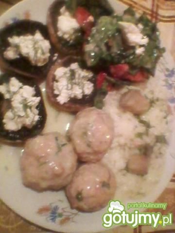 Klopsiki w sosie jogurtowym Klopsiki w sosie jogurtowym