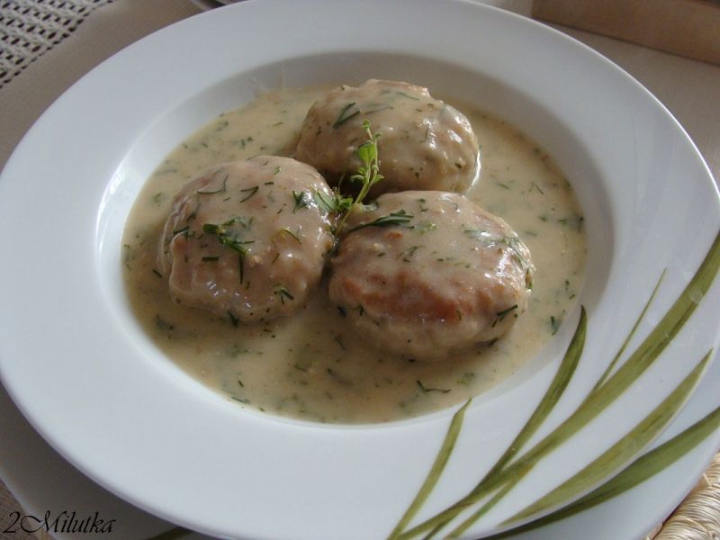 Klopsiki w sosie koperkowym Klopsiki w sosie koperkowym