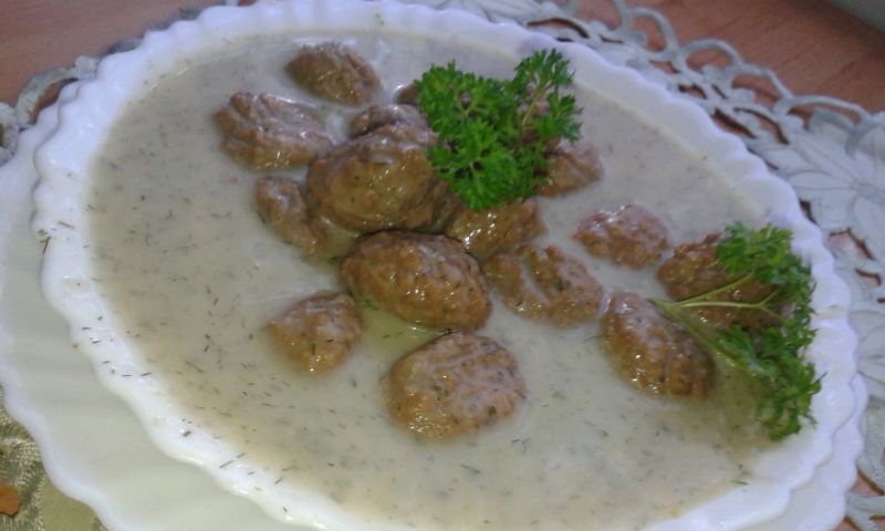 Klopsiki w sosie koperkowym Klopsiki w sosie koperkowym