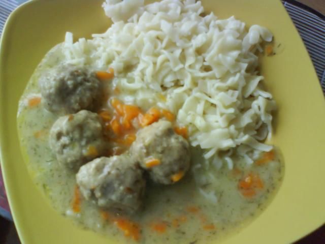 Klopsiki w sosie marchewkowo-koperkowym  Klopsiki w sosie marchewkowo-koperkowym