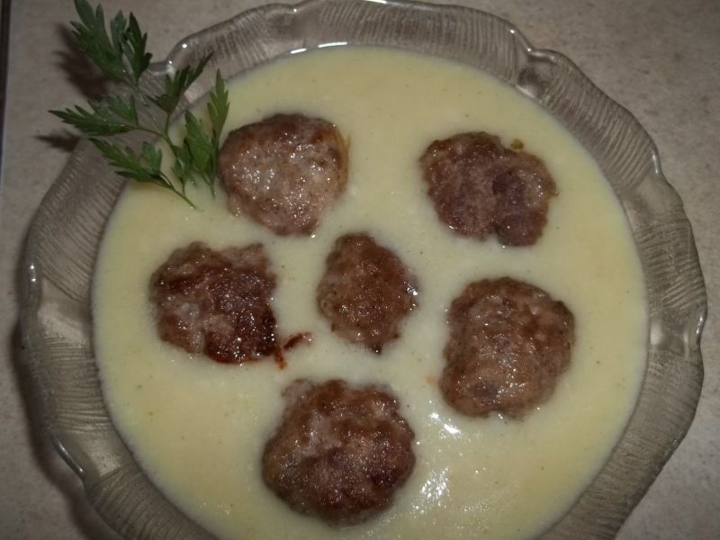 Klopsiki w sosie musztardowym