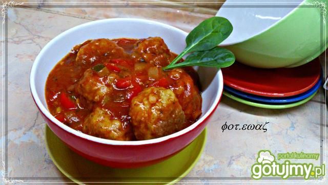 Klopsiki w sosie paprykowo cukiniowym