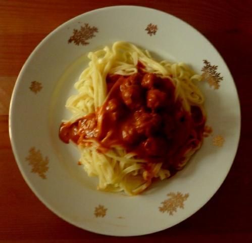 Klopsiki w sosie pom. z tagliatelle Klopsiki w sosie pom. z tagliatelle