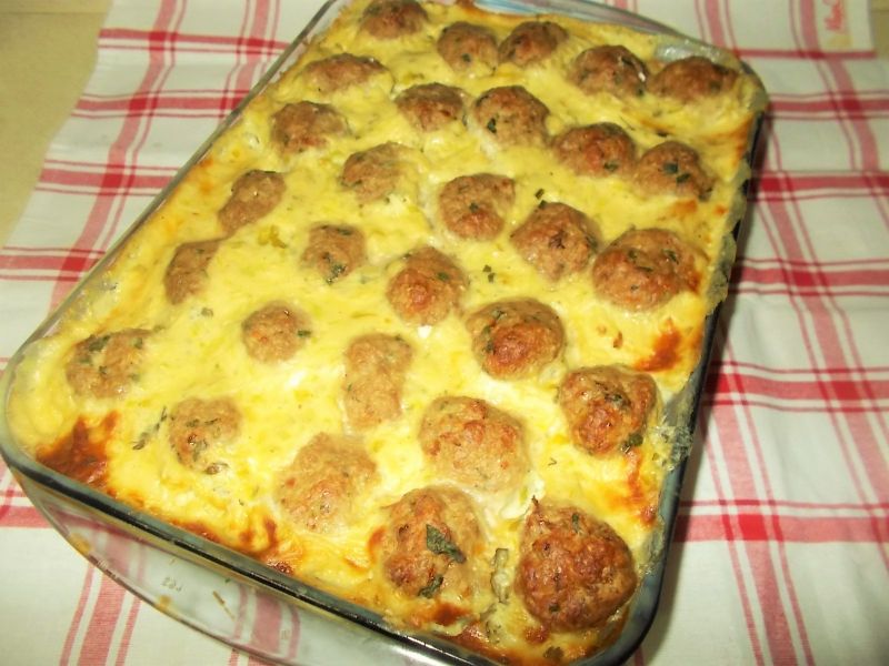 Klopsiki w sosie śmietankowym Klopsiki w sosie śmietankowym