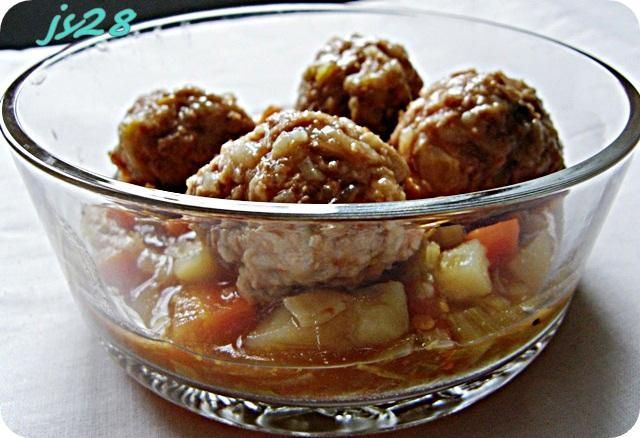 Klopsiki w warzywach Klopsiki w warzywach