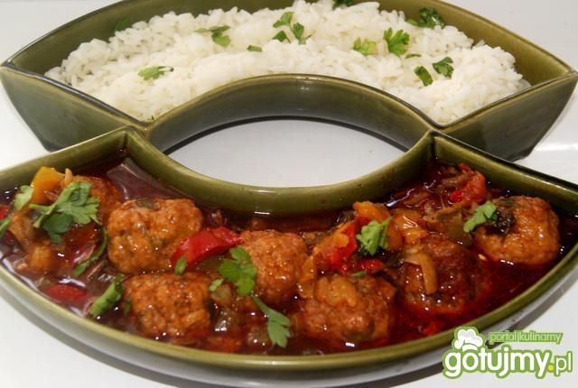 Klopsiki w warzywnym sosie