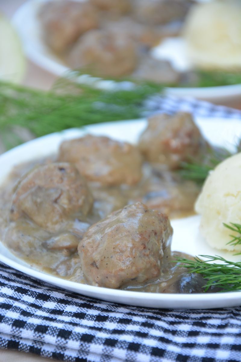 Klopsiki wołowe w sosie pieczarkowym