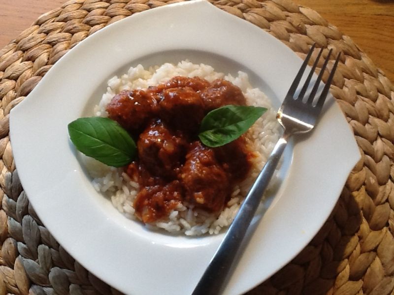 Klopsiki wołowe w sosie pomidorowym