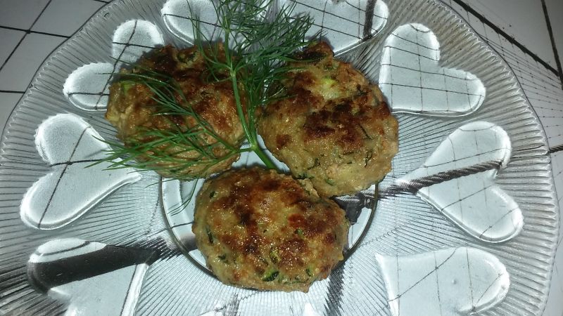 Klopsiki z cukinią i koperkiem