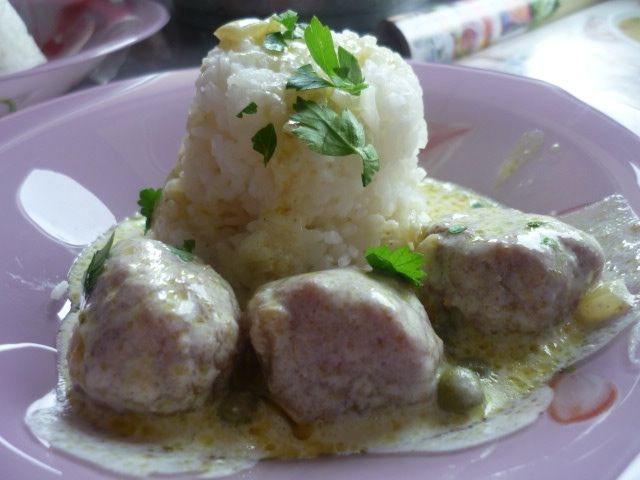 Klopsiki z indyka w sosie curry