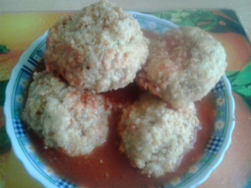 Klopsiki z kaszą jaglaną i mielonym- gotowane