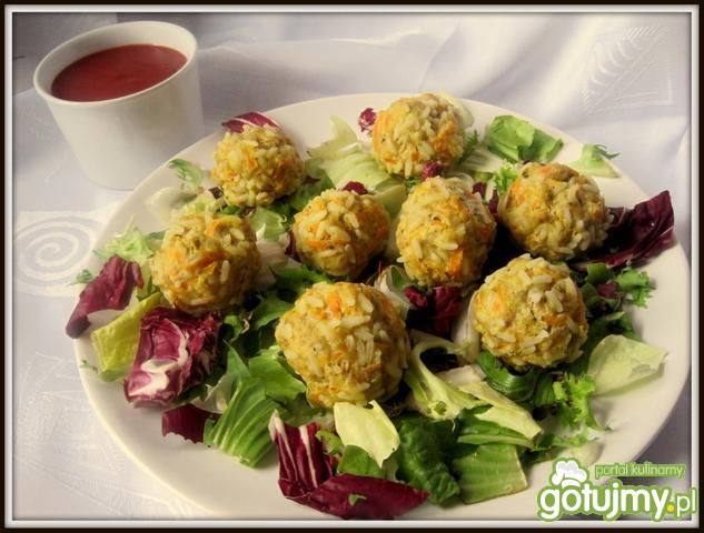 Klopsiki z ryżem i marchewką 