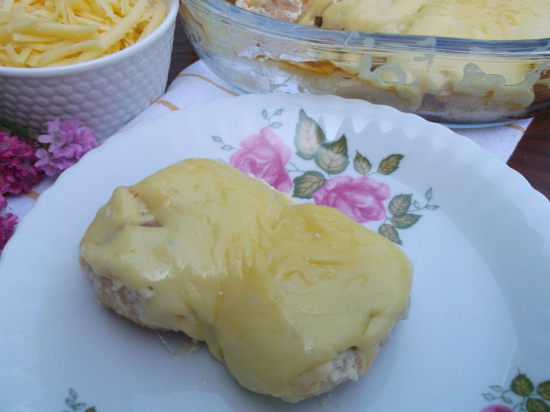 Klopsiki zapiekane w zupie cebulowej Klopsiki zapiekane w zupie cebulowej