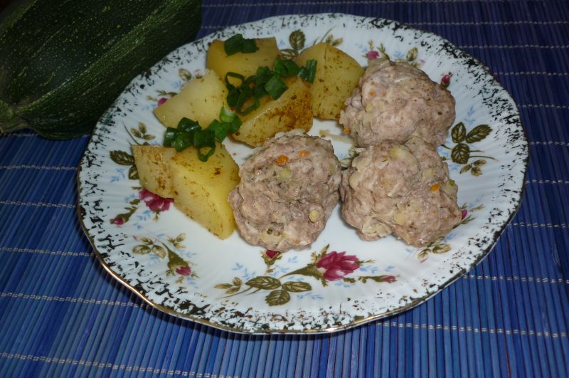 Klopsy wieprzowe z cukinią z parowaru