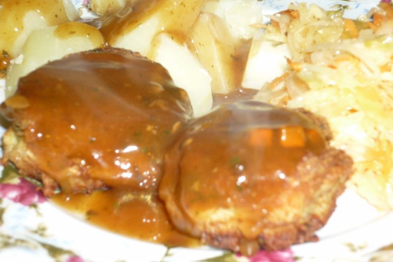 Klopsy z czosnkiem marynowanym i natką