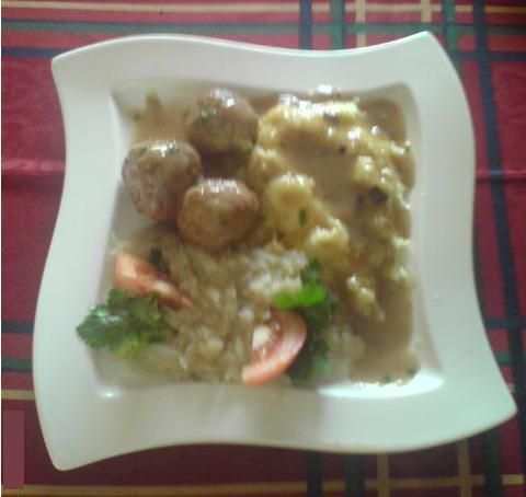 Klopsy z kapustą i ziemniakami